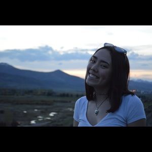 Meet your Posher, Maya